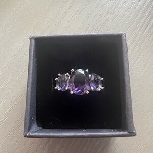 Elegant Purple Amethyst Gemstone Ring
